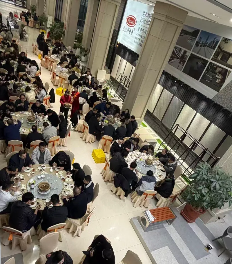 Jamuan Akhir Tahun Beata Ceramics Sukses | Pendapatan Melampaui 400 Juta RMB di Tahun Baru, Produk Baru Akan Debut di Pameran Batu INT'L Xiamen